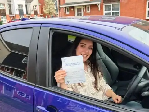 Sophie, automatic driving instructor in Worcester